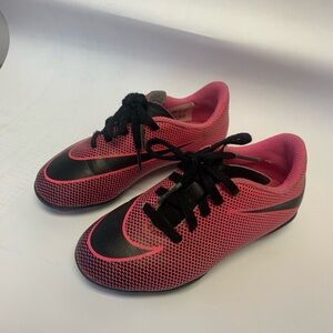 Nike Bravata II FG Girls Soccer Cleats Pink/Black Size 11C Pre-Owned Futbol